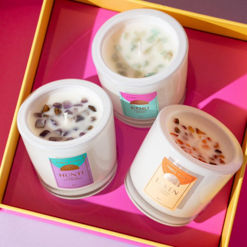
                      
                        Luxury soy candles giftsets with crystal accents – perfect candle gifts made from pure soy wax for elegant, eco-friendly gifts
                      
                    