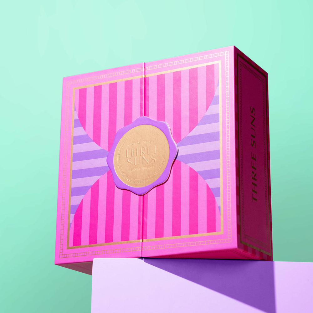 
                      
                        Luxury soy wax candle giftsets featuring crystal candles, perfect gifts for candle lovers seeking elegant and eco-friendly options.
                      
                    